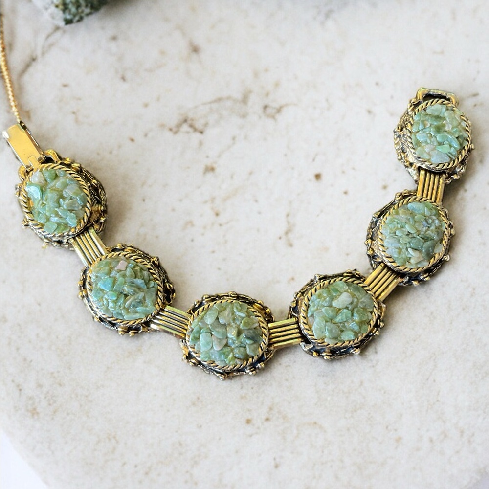 Vintage Ornate Gold/Green Jade Chip Cluster Bracelet
